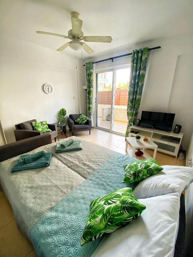 Cozy Poolside Apartment パ フォス エクステリア 写真