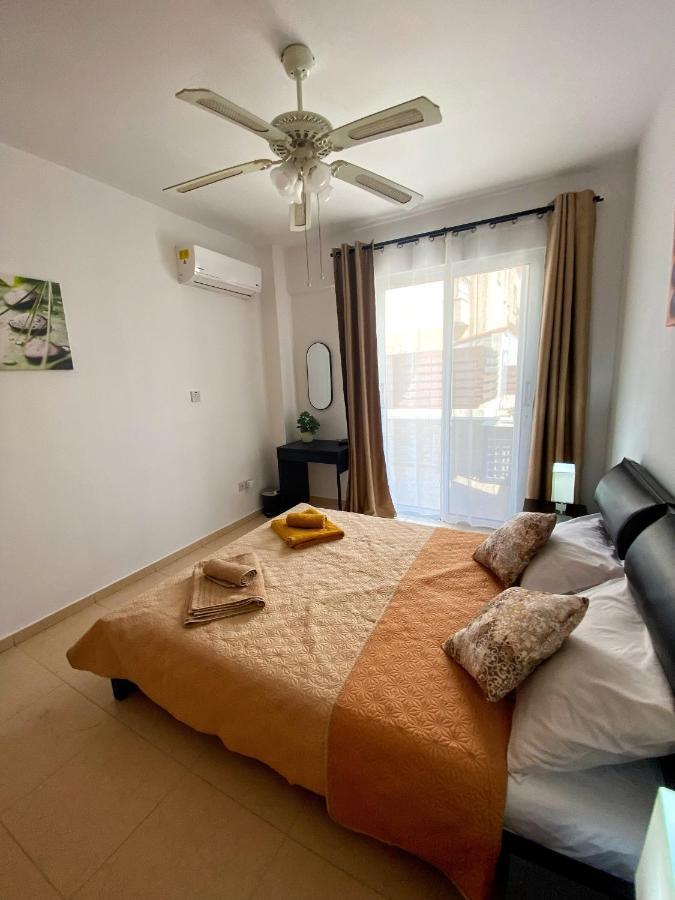 Cozy Poolside Apartment パ フォス エクステリア 写真